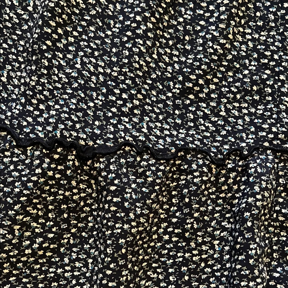 Brandy Melville A-line Black and White Maxi Skirt - Picture 5 of 5